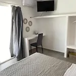 فيلة Miramare Mykonos Merchia Beach